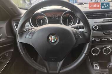 Хетчбек Alfa Romeo Giulietta 2012 в Києві