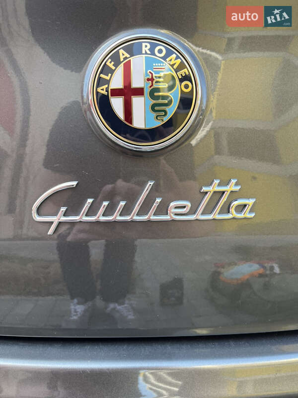 Хэтчбек Alfa Romeo Giulietta 2015 в Киеве