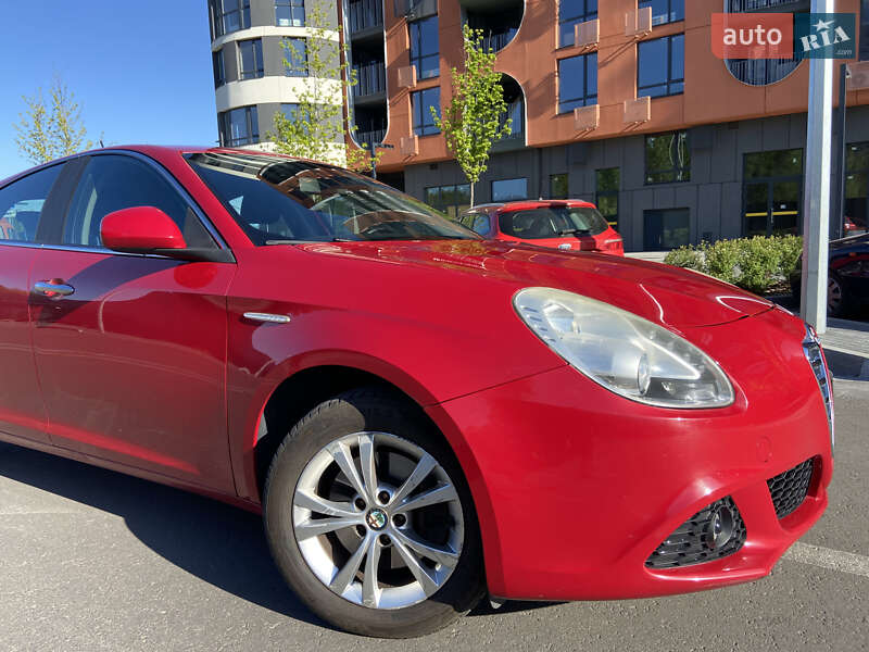 Хэтчбек Alfa Romeo Giulietta 2012 в Киеве