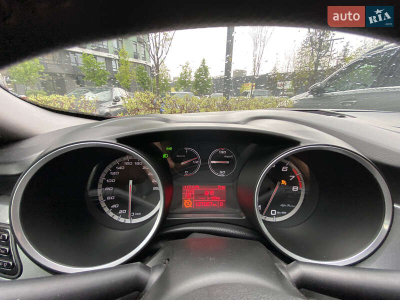 Хэтчбек Alfa Romeo Giulietta 2012 в Киеве