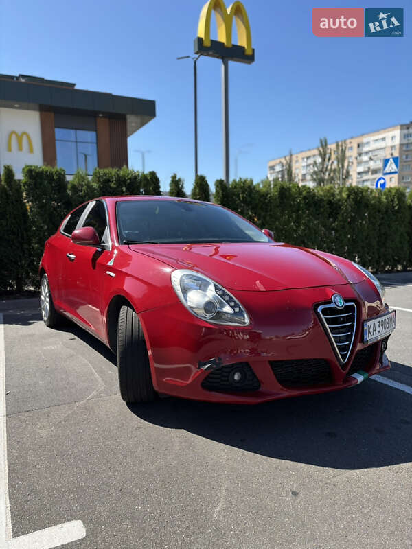 Хэтчбек Alfa Romeo Giulietta 2012 в Киеве