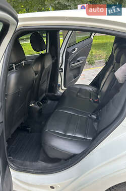 Хетчбек Alfa Romeo Giulietta 2013 в 