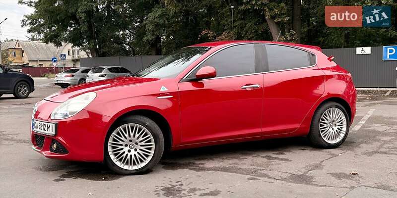 Хетчбек Alfa Romeo Giulietta 2010 в Броварах фото 6 Хетчбек Alfa Romeo Giulietta 2010 в Броварах