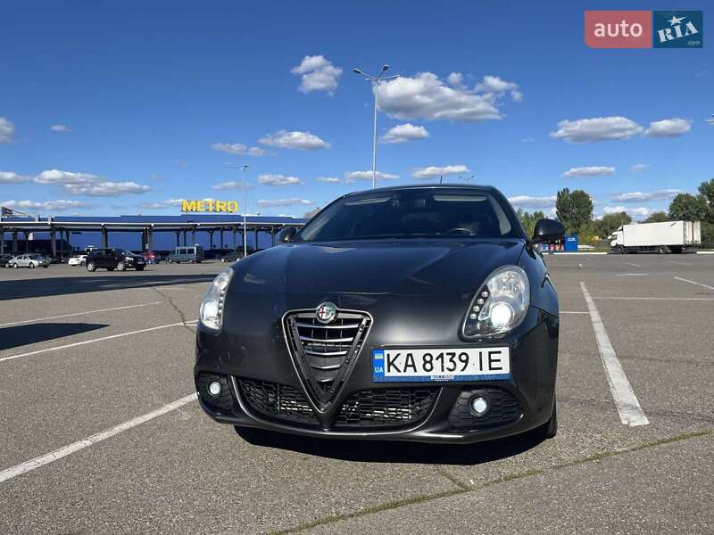 Хетчбек Alfa Romeo Giulietta 2012 в Києві фото 4 Хетчбек Alfa Romeo Giulietta 2012 в Києві