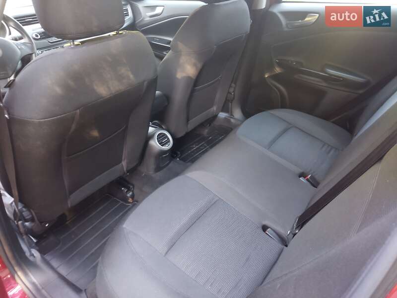 Хэтчбек Alfa Romeo Giulietta 2012 в Киеве