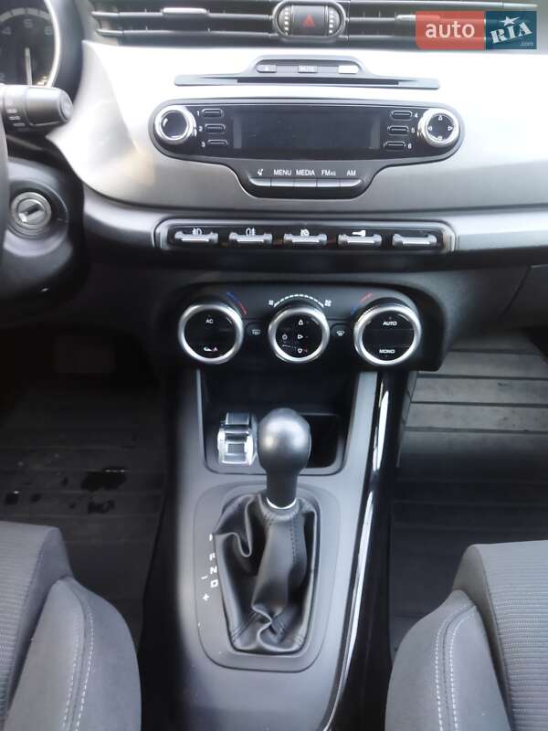 Хэтчбек Alfa Romeo Giulietta 2012 в Киеве