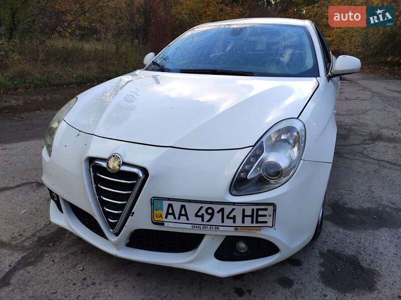 Хэтчбек Alfa Romeo Giulietta 2010 в Ровно фото 14 Хэтчбек Alfa Romeo Giulietta 2010 в Ровно