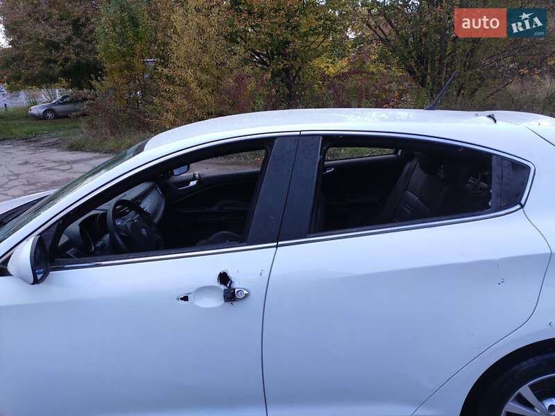 Хэтчбек Alfa Romeo Giulietta 2010 в Ровно фото 23 Хэтчбек Alfa Romeo Giulietta 2010 в Ровно