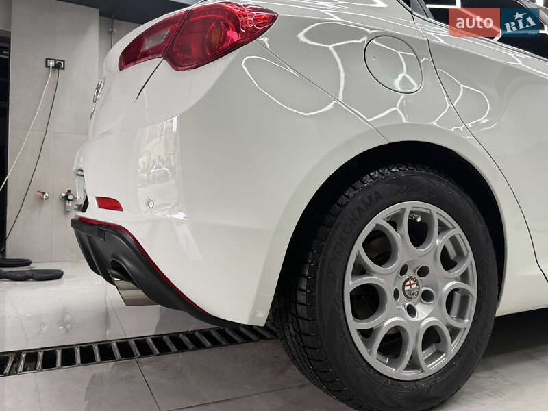 Хэтчбек Alfa Romeo Giulietta 2014 в Днепре фото 15 Хэтчбек Alfa Romeo Giulietta 2014 в Днепре