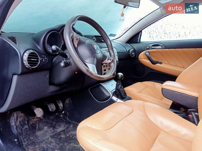 Купе Alfa Romeo GT 2004 в Владимире