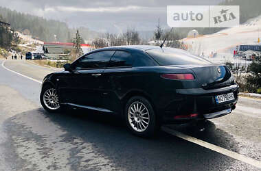 Купе Alfa Romeo GT 2008 в Буковеле