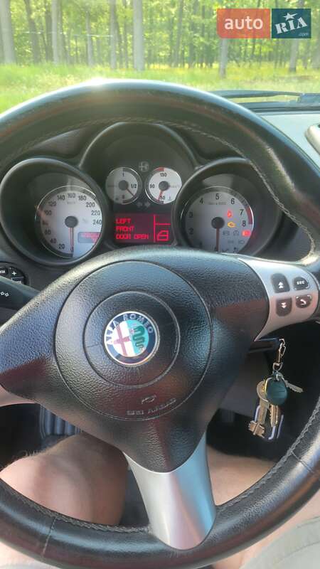 Купе Alfa Romeo GT 2005 в Харькове