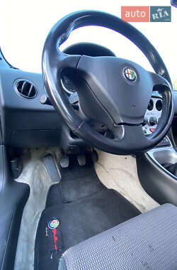 Купе Alfa Romeo GTV 2001 в 