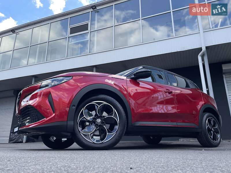 Внедорожник / Кроссовер Alfa Romeo Junior 2024 в Киеве фото 8 Внедорожник / Кроссовер Alfa Romeo Junior 2024 в Киеве