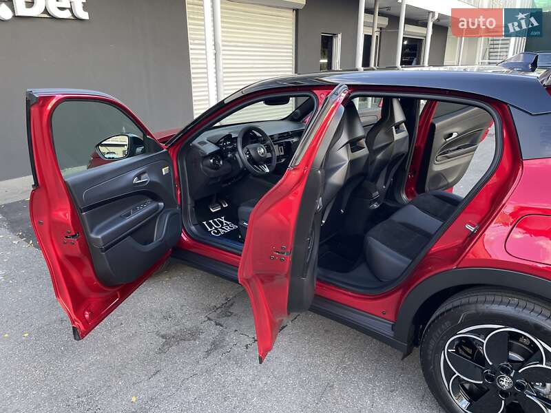 Внедорожник / Кроссовер Alfa Romeo Junior 2024 в Киеве фото 44 Внедорожник / Кроссовер Alfa Romeo Junior 2024 в Киеве