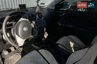 Хэтчбек Alfa Romeo MiTo 2011 в 
