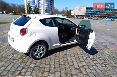 Хэтчбек Alfa Romeo MiTo 2011 в 