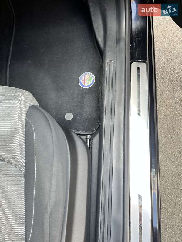 Хэтчбек Alfa Romeo MiTo 2011 в Тернополе