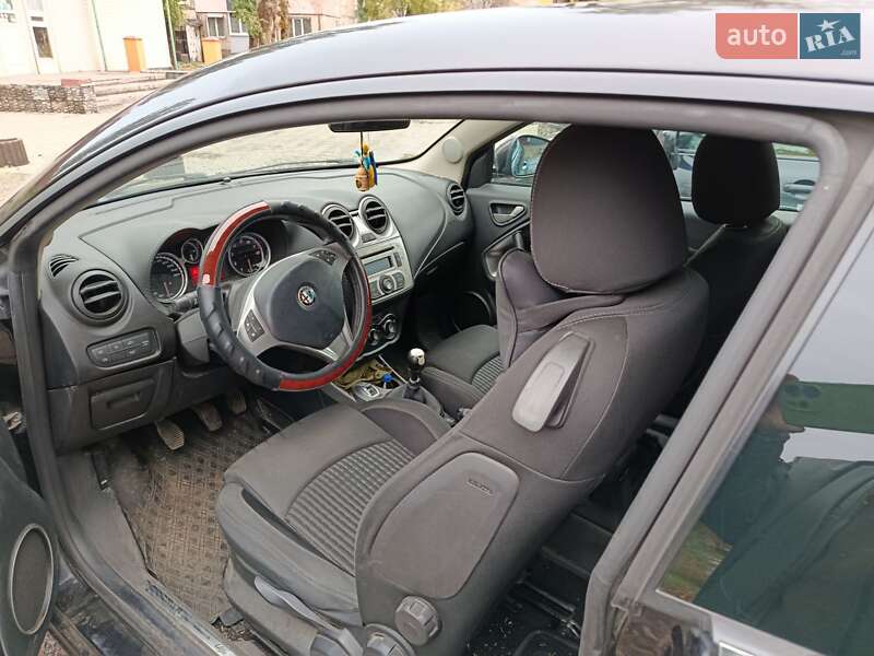 Хэтчбек Alfa Romeo MiTo 2010 в Кривом Роге