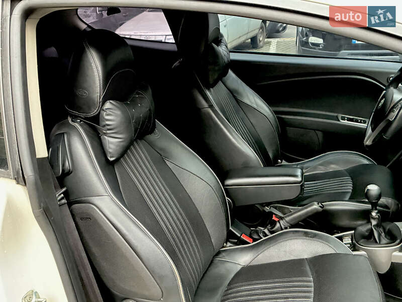 Хэтчбек Alfa Romeo MiTo 2011 в Киеве