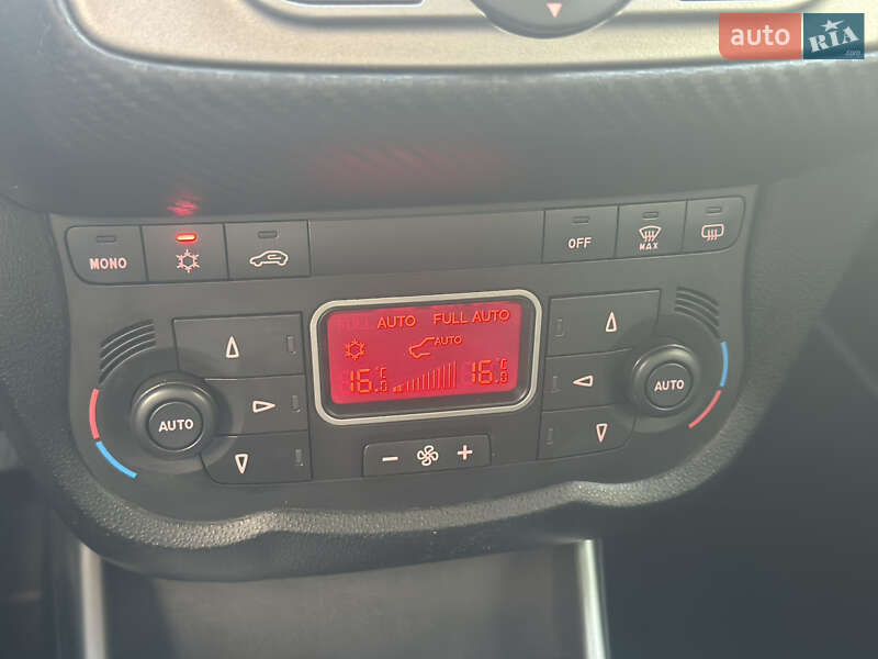 Хетчбек Alfa Romeo MiTo 2012 в Івано-Франківську