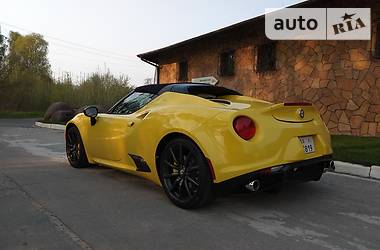 Купе Alfa Romeo Spider 2016 в Києві