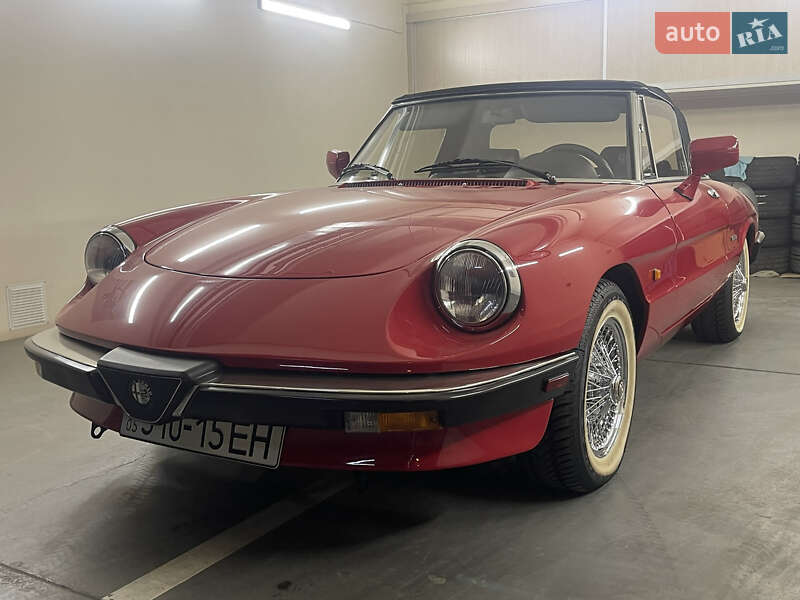 Кабриолет Alfa Romeo Spider 1987 в Киеве