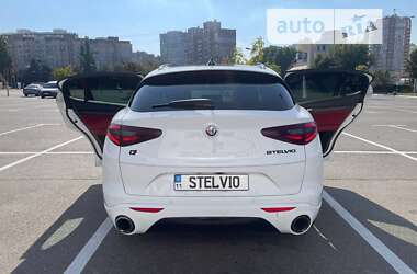 Позашляховик / Кросовер Alfa Romeo Stelvio 2020 в Києві