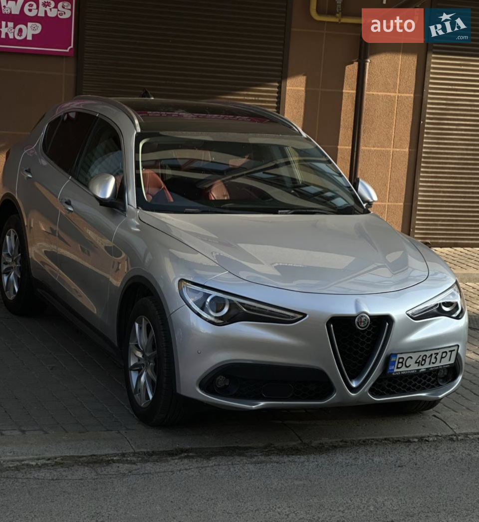 2017 Alfa Romeo Stelvio - мініатюра 13
