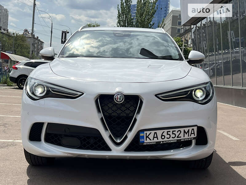 Позашляховик / Кросовер Alfa Romeo Stelvio 2017 в Києві