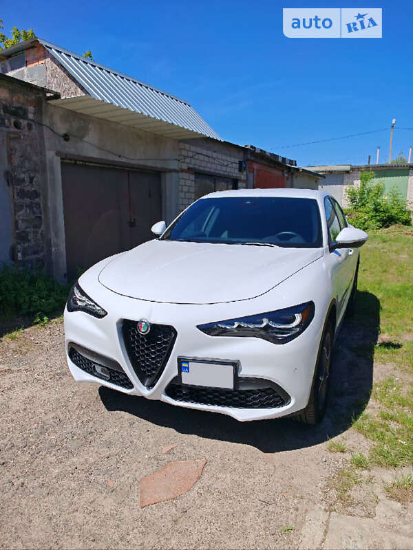 Позашляховик / Кросовер Alfa Romeo Stelvio 2022 в Києві