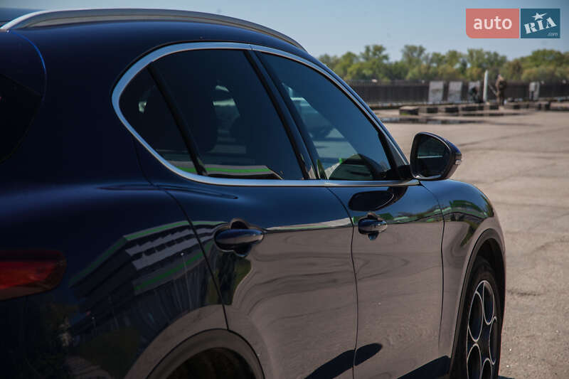 Внедорожник / Кроссовер Alfa Romeo Stelvio 2017 в Кременчуге