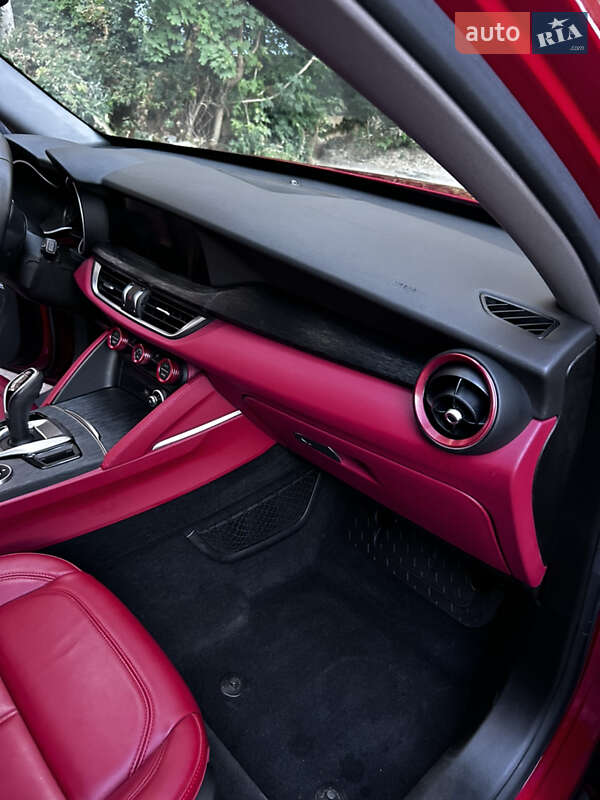 Позашляховик / Кросовер Alfa Romeo Stelvio 2020 в Полтаві фото 17 Позашляховик / Кросовер Alfa Romeo Stelvio 2020 в Полтаві
