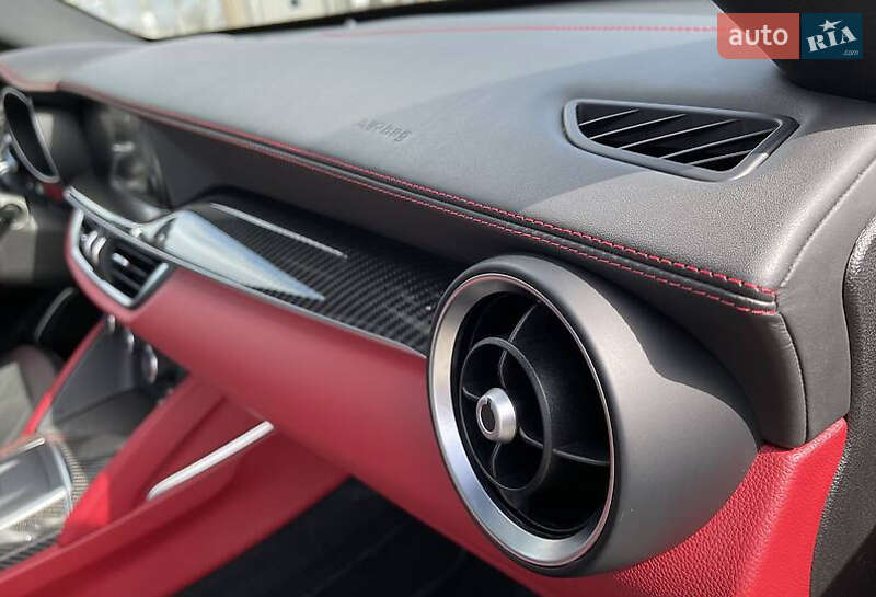 Позашляховик / Кросовер Alfa Romeo Stelvio 2018 в Львові