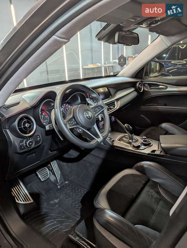 Внедорожник / Кроссовер Alfa Romeo Stelvio 2017 в Львове фото 9 Внедорожник / Кроссовер Alfa Romeo Stelvio 2017 в Львове