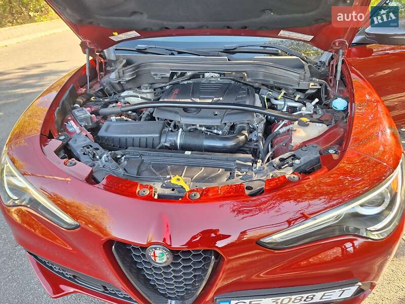 Позашляховик / Кросовер Alfa Romeo Stelvio 2017 в Чернівцях