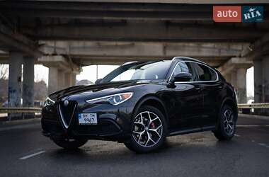 Alfa Romeo Stelvio 2017