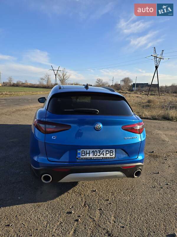 Внедорожник / Кроссовер Alfa Romeo Stelvio 2017 в Одессе