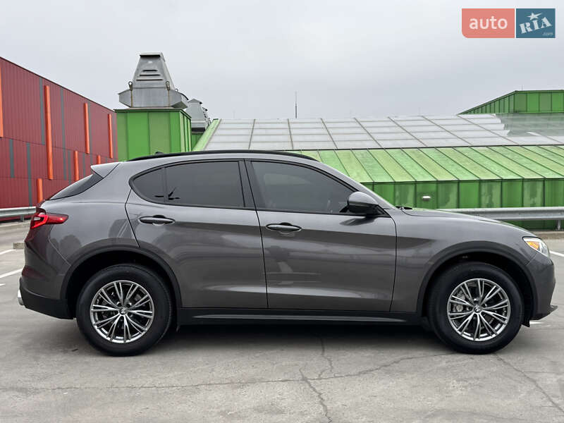 Позашляховик / Кросовер Alfa Romeo Stelvio 2021 в Києві