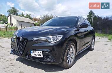 Внедорожник / Кроссовер Alfa Romeo Stelvio 2017 в 