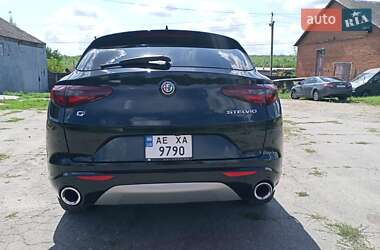 Внедорожник / Кроссовер Alfa Romeo Stelvio 2017 в 