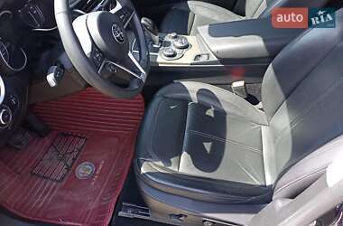 Внедорожник / Кроссовер Alfa Romeo Stelvio 2017 в 