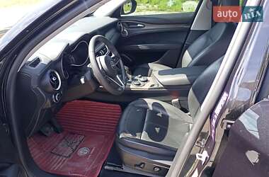 Внедорожник / Кроссовер Alfa Romeo Stelvio 2017 в 