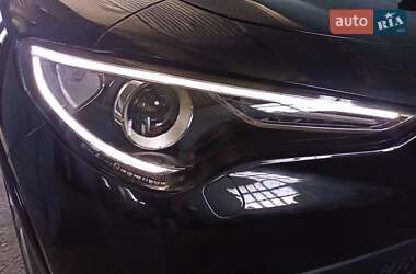 Внедорожник / Кроссовер Alfa Romeo Stelvio 2017 в 