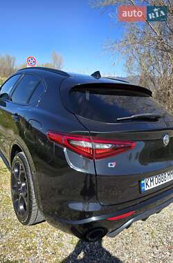 Внедорожник / Кроссовер Alfa Romeo Stelvio 2021 в 