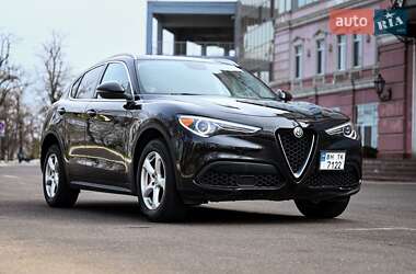 Внедорожник / Кроссовер Alfa Romeo Stelvio 2017 в 