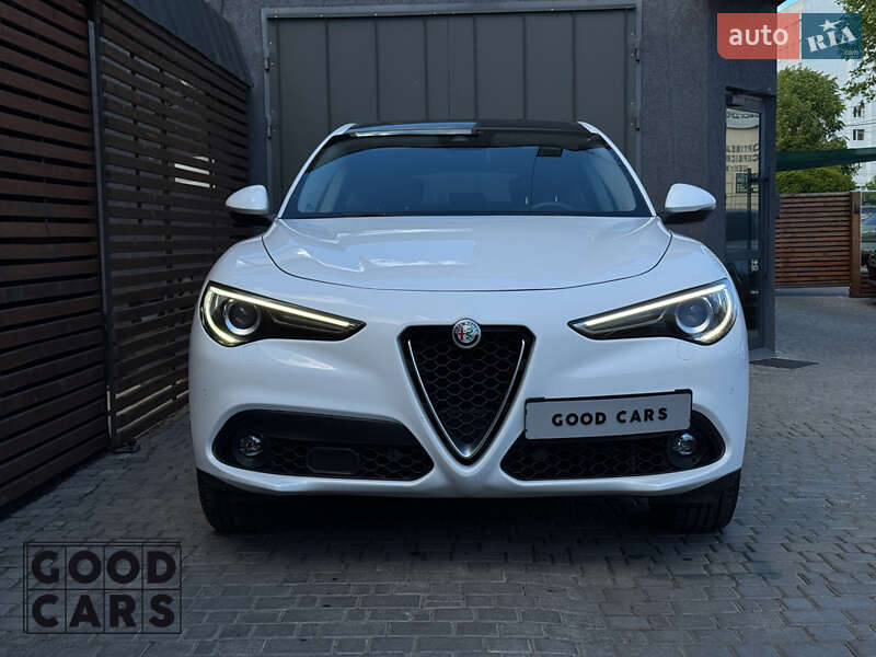 Внедорожник / Кроссовер Alfa Romeo Stelvio 2018 в 