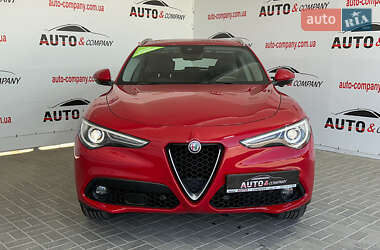 Позашляховик / Кросовер Alfa Romeo Stelvio 2017 в 
