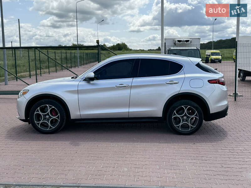Внедорожник / Кроссовер Alfa Romeo Stelvio 2018 в Ровно фото 4 Внедорожник / Кроссовер Alfa Romeo Stelvio 2018 в Ровно