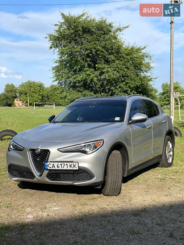 Alfa Romeo Stelvio 2020